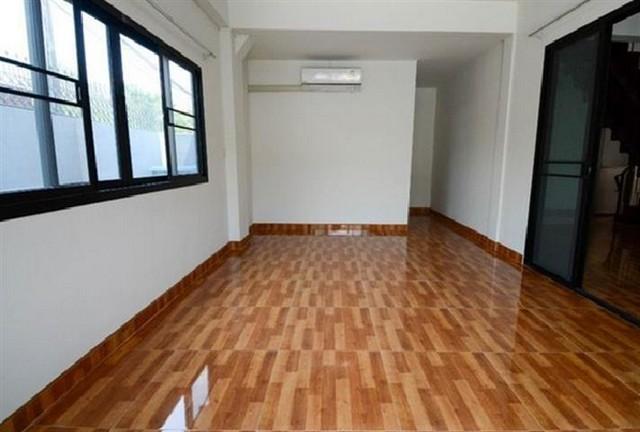 HR 6039 ให้เช่าบ้านเดี่ยว2ชั้น90ตรว.ย่านโชคชัย4ซอย76ลาดพร้าววังหินเสนานิคมเหมาะอยู่อาศัยและทำโฮมออฟฟิศ ใกล้MRTโชคชัย4 รูปที่ 1