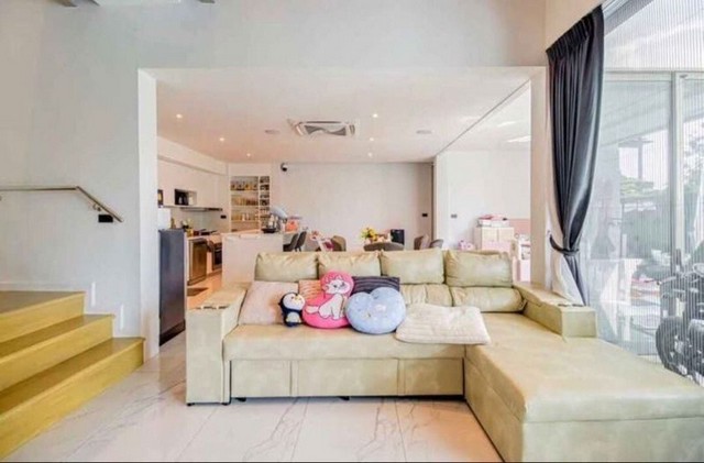 ราคาสุดคุ้มพูลวิลล่าหรู 2 ชั้น สไตล์โมเดิร์น บ้านในฝัน สันทรายน้อย รูปที่ 1