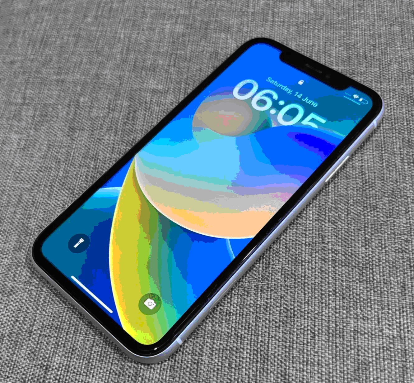 ขาย iPhone XR 64Gb สี White  ติดต่อคุณกอลฟ 064-595-1526 รูปที่ 1
