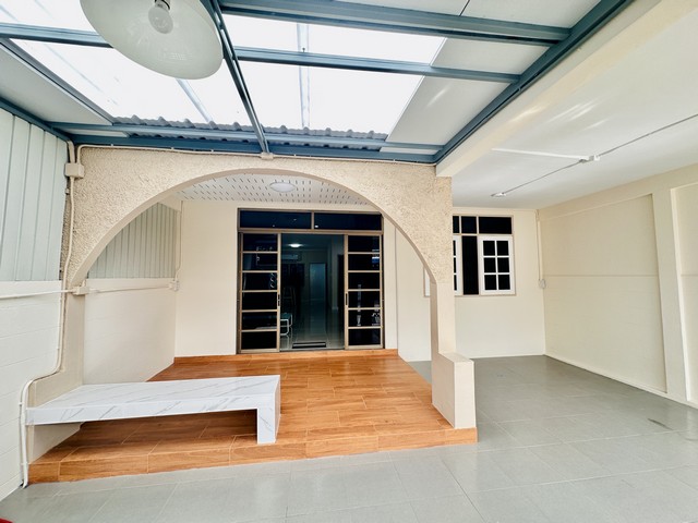 รีโนเวทใหม่ทั้งหลัง บ้านเช่าบางทรายใกล้สะพานใหม่ บางทราย จ.ชลบุรี บ้านตกแต่งสไตล์ญี่ปุ่น รูปที่ 1