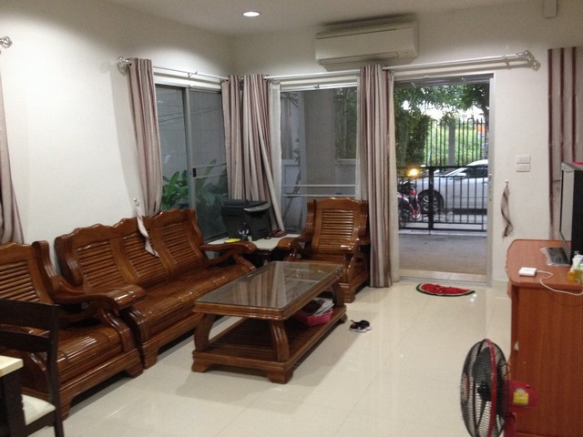 ให้เช่าทาวน์โฮม 3 ชั้น ม.วิสต้า ปาร์ค พระราม 2 บ้านหลังริม เฟอร์ฯ Built รูปที่ 1