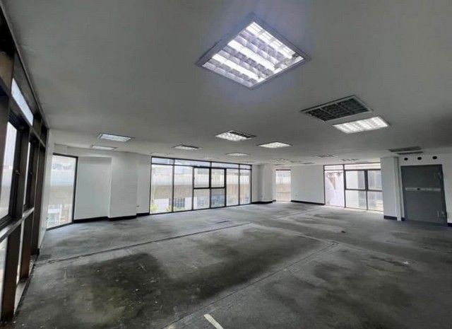 HR2579ให้เช่าอาคารพาณิชย์เปล่า 7 ชั้น มีลิฟต์ ตามสภาพ ย่านเจริญนคร ใกล้BTSกรุงธนบุรี  รูปที่ 1