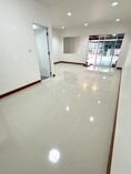 ขายบ้าน ทาวน์เฮ้าส์ 2 ชั้นหมู่บ้านเดอะกรีน 2 ต.หนองปลาหมอ  อ.หนองแค จ.สระบุรี