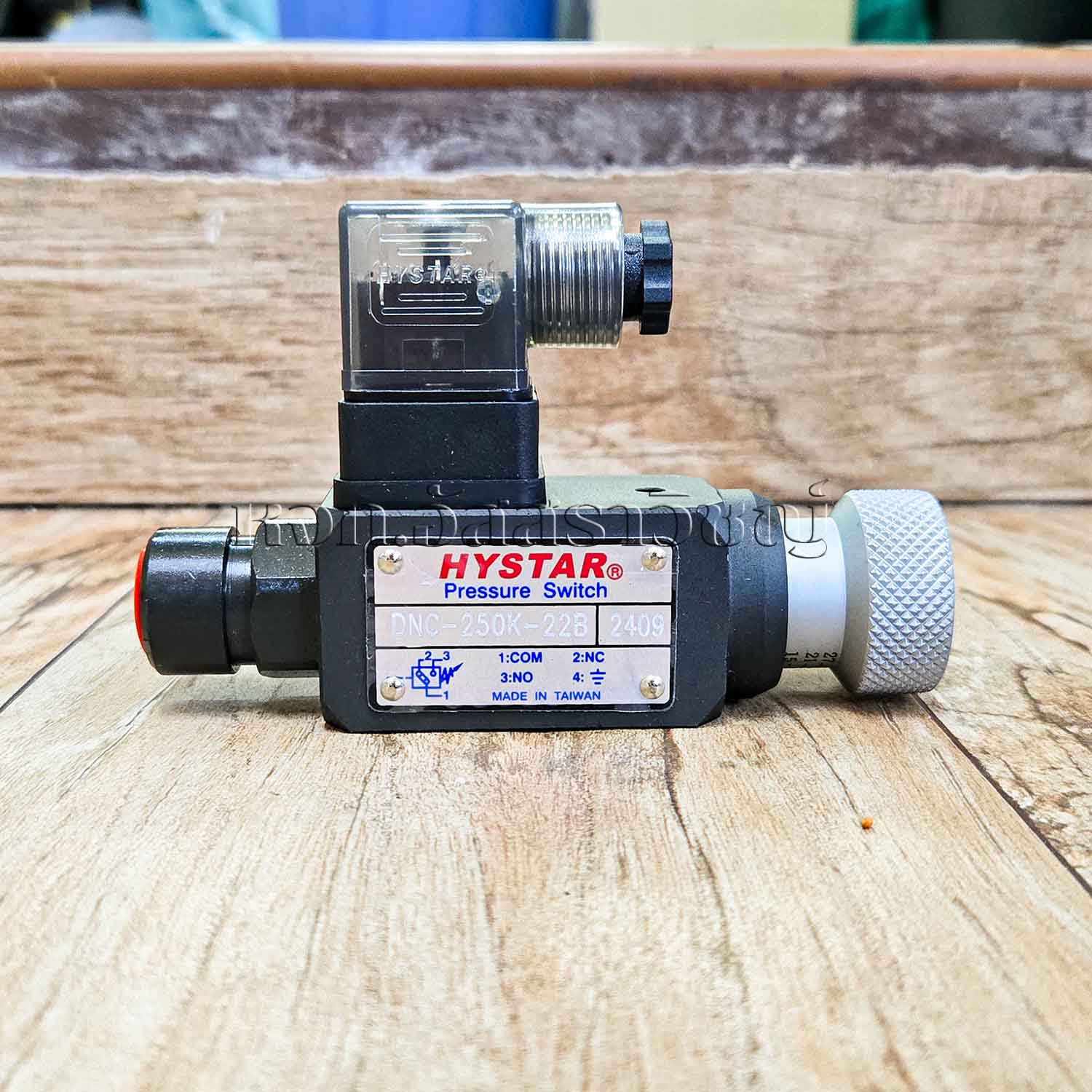 เพรสเชอร์สวิทซ์ (Pressure switch) HYSTAR รุ่น DNC Series รูปที่ 1