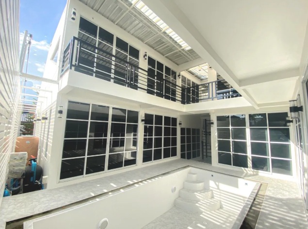 บ้านเดี่ยว 2 ชั้นขนาดใหญ่  75 ตรว. 6 ห้องนอน ซอยลาดพร้าว 91 พร้อมสระว่ายน้ำสุดหรู ใกล้รถไฟฟ้าสายสีเหลือง รูปที่ 1