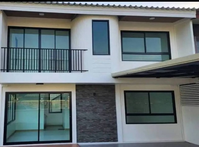 P837 ขาย บ้านเดี่ยว 2 ชั้น โครงการ Pruksachat Ramkhamhaeng 118  พฤกษชาติ รามคำแหง 118 เดินทางสะดวก เหมาะซื้ออยู่อาศัย รูปที่ 1