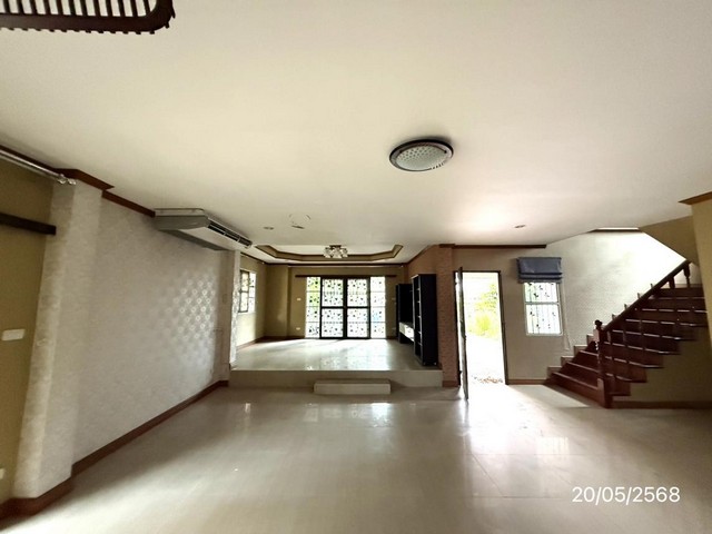 ขายบ้านเดี่ยว 2 ชั้นหมู่บ้าน บ้านมณีรินทร์  ถ.ศรีราชา-หนองค้อ ต.สุรศักดิ์ อ.ศรีราชา จ.ชลบุรี รูปที่ 1