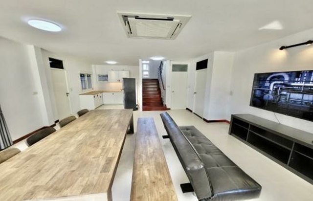 รร.สายอักษร 700 ม. บ้านเดี่ยว 2 ชั้นจดทะเบียนบริษัทได้ MRT รามอินทรา40 600 ม.  ใหญ่ 4 นอน 4 น้ำ  รามอินทรา 40-44 โรบินสัน รามอินทรา 1.5 กม. รูปที่ 1