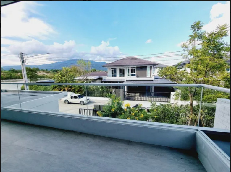 บ้านเชียงใหม่ หลังใกล้ทะเลสาป ในโครงการมัณฑนา Serene Lake  รูปที่ 1