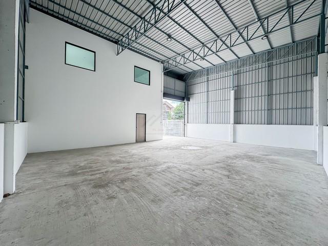 ให้เช่าโกดังพร้อมออฟฟิศสร้างใหม่ 300 ตรม. ถ.พัฒนาชนบท 3 ใกล้กรุงเทพกรีฑา ( จดทะเบียนได้ ) รูปที่ 1