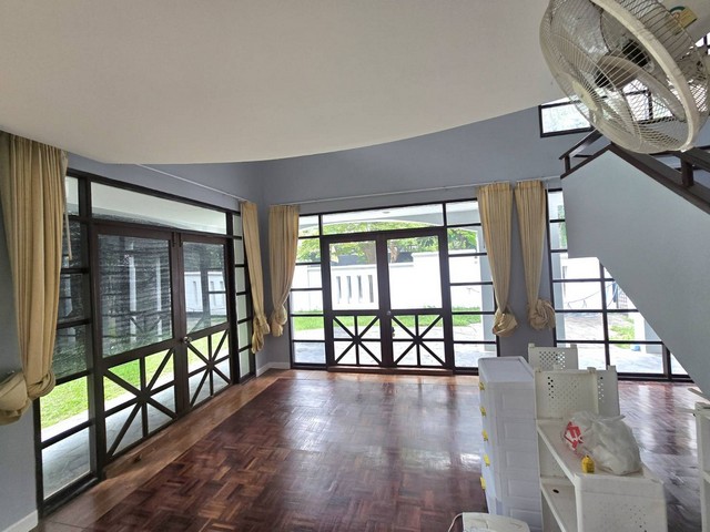 ให้เช่าบ้านเดี่ยว2ชั้น 150ตรว. อยู่ถ.พัฒนาการ69 ใกล้ซีคอนสแควร์ พาราไดซ์พาร์ค รูปที่ 1