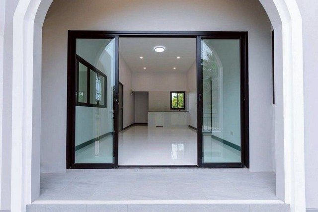 ขายต่ำกว่าราคา บ้านสร้างใหม่ โมเดิร์น ยูโรเปี่ยน  โซนหางดง รูปที่ 1