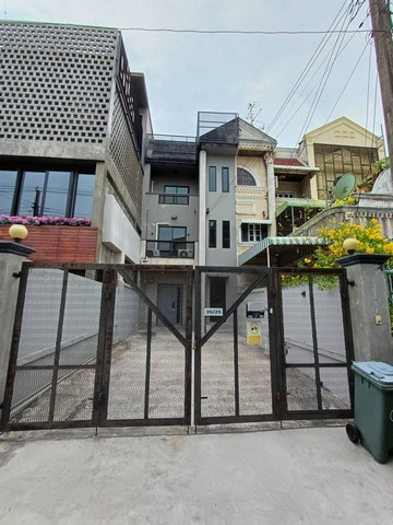 ให้เช่าสำนักงาน3ชั้นย่านลาดพร้าวบางกะปิรามคำแหงซอยลาดพร้าว124ใกล้MRTมหาดไทยท่าเรือมหาดไทย รูปที่ 1