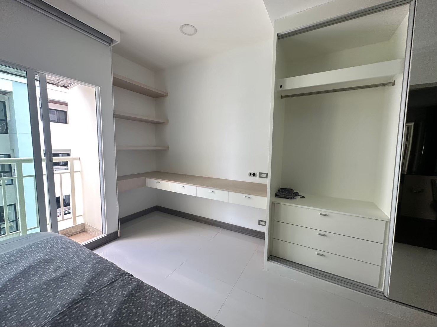 59 Heritage Private quiet spacious 23rd floor BTS Thonglor รูปที่ 1