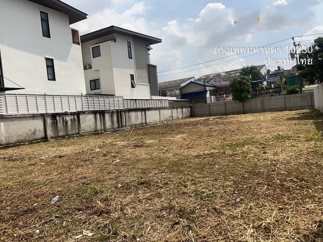 HR2615ขายที่ดินถมแล้ว เนื้อที่ 135 ตร.ว  ซอยนาคนิวาส 37 ใกล้เซ็นทรัลอีสวิลล์ เหมาะสร้างบ้าน ออฟฟิศ รูปที่ 1