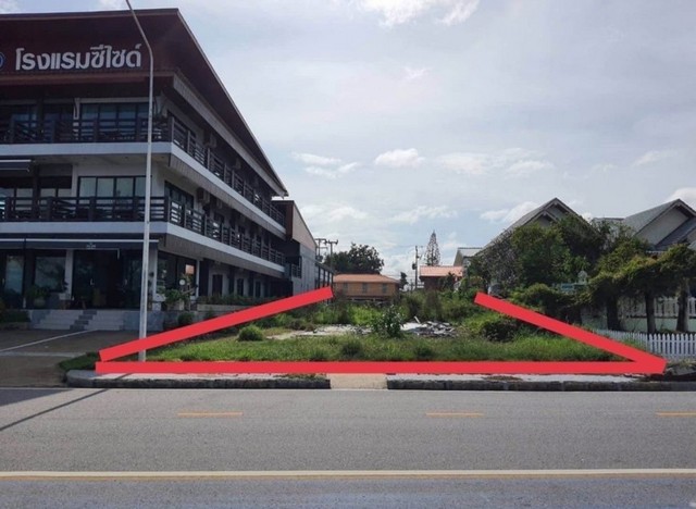 ขายด่วน ที่ดินสวยติดทะเล ทำเลดีในอำเภอเมืองประจวบคีรีขันธ์ จังหวัดประจวบคีรีขันธ์ รูปที่ 1
