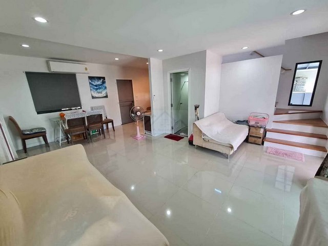 ให้เช่าบ้านเดี่ยว 2 ชั้น เนื้อที่ 50 ตรว. 3 ห้องนอน หมู่บ้านดีไลท์บางนา-ศรีนครินทร์ ถ.หนามแดง เฟอร์พร้อมอยู่ รูปที่ 1