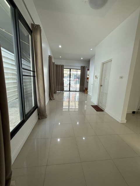 ให้เช่าทาวน์โฮม 3 ชั้นหลังริม 3 ห้องนอน หมู่บ้านซิกเนเจอร์วัชรพล ติดเพลินนารี่ มอลล์ ใกล้ตลาดถนอมมิตร รูปที่ 1