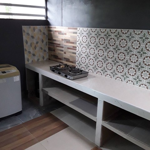 For Rent : Thalang, 2-Story Town House , 3 Bedrooms 2 Bathrooms รูปที่ 1