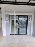 Townhome ขายทาวน์โฮม 2 ชั้น (ห้องมุม) รีโนเวทแล้ว ในโครงการหมู่บ้าน ถ.รังสิต-คลอง 3 22.6 ตร.ว. 3 น 2 น้ำ จอดรถ 2 พื้นที่ 0 RAI 0 งาน 23 sq.wa  1650000 THAI BAHT ไม่ไกลจาก ตลาดไทยสมบูรณ์ รังสิต-คลองสาม ราคาถูกกว่าตลาด เป็นทาวน์โฮม 2 ชั้น (ห้องมุม) รีโ