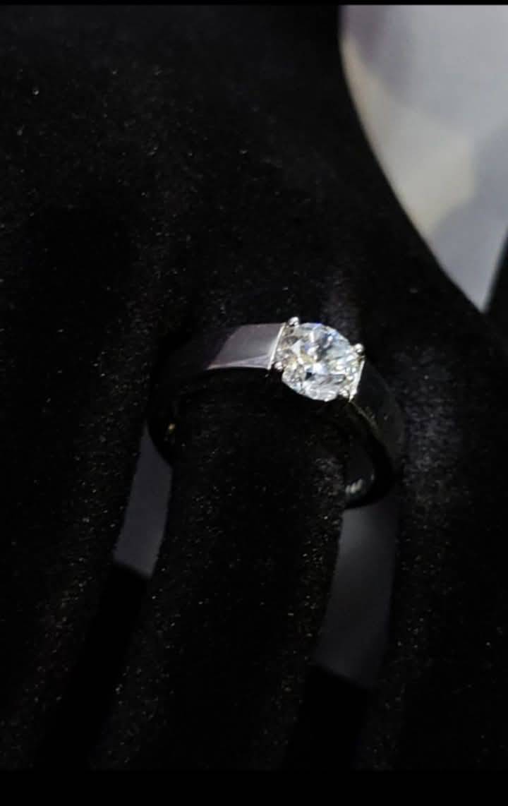 แหวนเพชร ดีไซน์โดดเด่น งานผีมือละเอียดประณีต เพชรน้ำงาม - ปุอามี่ Diamond Lap Rama2 (083-2469526) รูปที่ 1