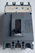 ขาย เมน เบรกเกอร์ ชไนเดอร์ สามเฟส รุ่นCVS630F 630 แอมป์ มือสอง  Main Breaker 3P Schneider 630A