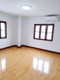ทับมา คฤหาสน์ให้เช่าบ้านเดี่ยว  55ตรว. บิ๊กซี แหลมทอง 2.8 กม.255ตรม. เซ็นทรัลพลาซ่า หาดแสงจันทร์ 4กม.  