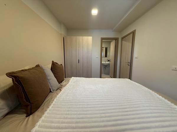ขายดาวน์ Dcondo Sense บางแสน ราคาพิเศษ! 1 ห้องนอน 1 ห้องน้ำ 28.25 ตร.ม. วิวสระ แต่งครบ พร้อมเฟอร์นิเจอร์ โทร 093-1681685 รูปที่ 4