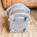 เกียร์ปั๊มไฮดรอลิค CASAPPA รุ่น PLP20 2หูยึด เพลาลิ่ม รูน้ำมันเข้าออกแบบเกลียว