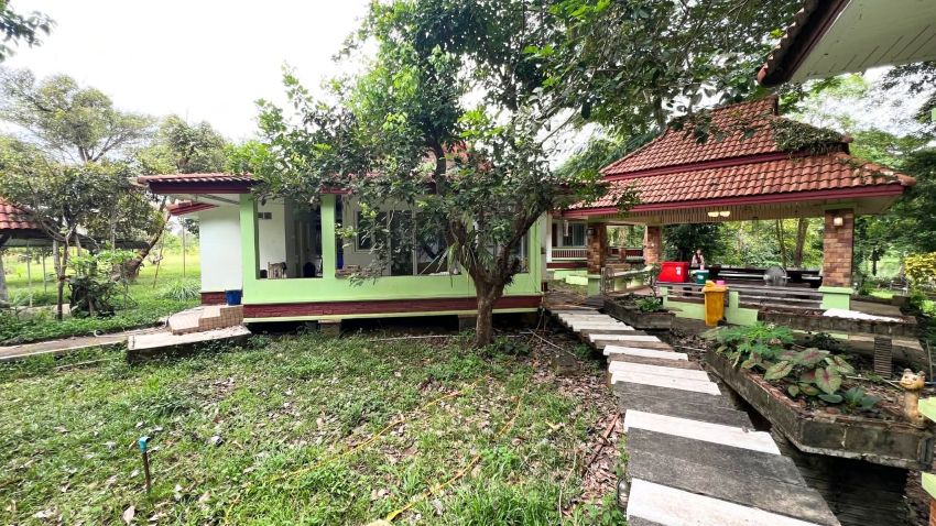 ขายบ้านพร้อมที่ดินริมน้ำ เขาคิชฌกูฏ จันทบุรี บรรยากาศสุดฟินบนพื้นที่ 10-3-7 ไร่ รูปที่ 4