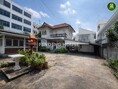 ขายบ้านเก่า 100 ปี ซอยสามเสน 26 ตรงข้ามโรงเรียนราชินีบน ที่ดิน 200 ตร.ว. ใจกลางเมือง