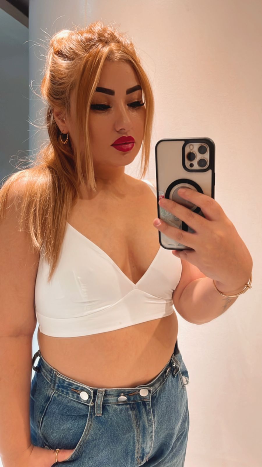 8826243211 Low Budget Call Girls In Lajpat Nagar Escort Delhi รูปที่ 3
