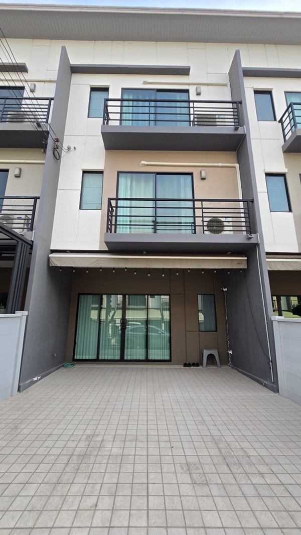 ขาย/ให้เช่า ทาวน์โฮม 3 ชั้น บ้านกลางเมือง (รามอินทรา-วัชรพล) 3 ห้องนอน ใกล้ แฟชั่นไอส์แลนด์ โทร 095-9166677 รูปที่ 3