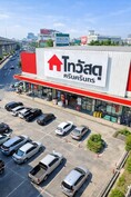 ไทวัสดุ ศรีนครินทร์ 680ม. BTS โรงเรียนนายเรือ 1.5 กม.อาคาร 3 ชั้น 3 นอน 2 น้ำ ใกล้เทศบาลบางเมือง 200 ม.