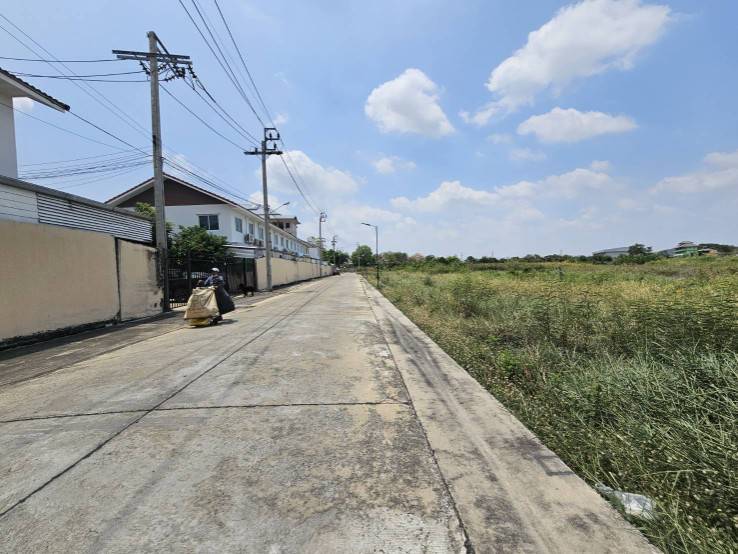ขายที่ดิน ทำเลทอง ติดถนนคอนกรีต ใกล้สนามบินสุรรณภูมิ รูปที่ 6