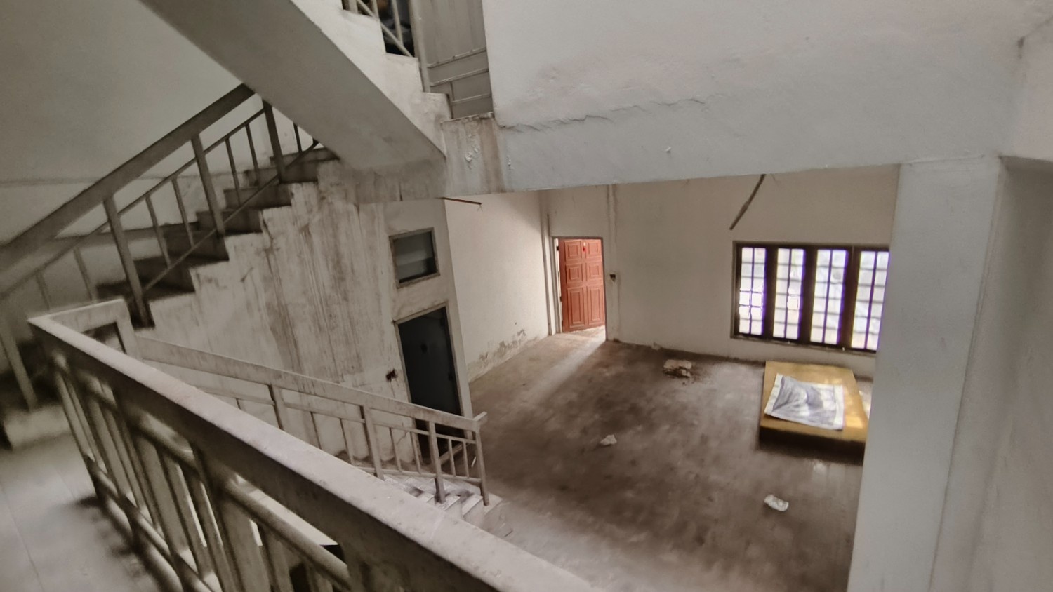 ขายถูกทาวน์โฮมใกล้สถานีรถไฟฟ้ามัยลาภ รูปที่ 4