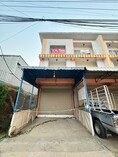 ขายขาดทุนอาคารพาณิชย์ 3 ชั้น ติดถนนสายแม่สอด-อุ้มผาง