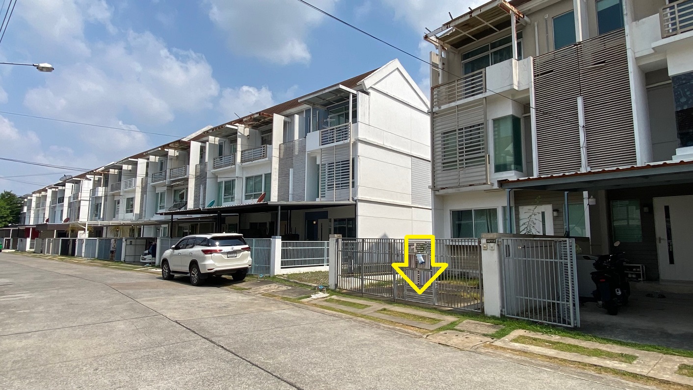 ขายทาวน์โฮม3ชั้น ม.บ้านใหม่ กรุงเทพกรีฑา7 บ้านหลังมุม ใกล้มอเตอร์เวย์ และ ทางด่วน รูปที่ 3