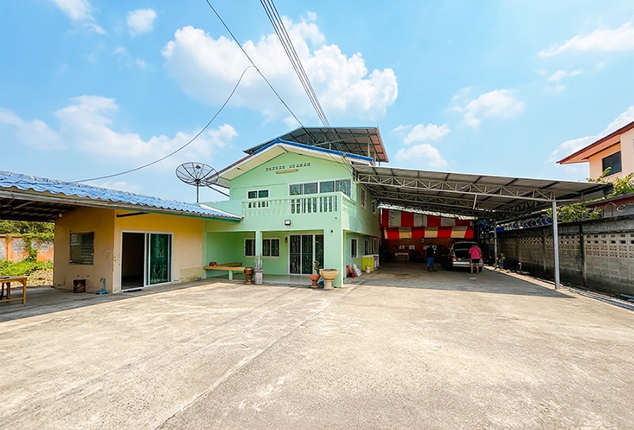 ขายบ้านเดี่ยว 2 ชั้น พื้นที่กว้าง 200 ตร.ว.คลองสอง ปทุมธานี รองรับการอยู่อาศัยครอบครัวใหญ่ หรือทำโฮมออฟฟิศ จอดรถได้มากกว่า 10 คัน รูปที่ 3
