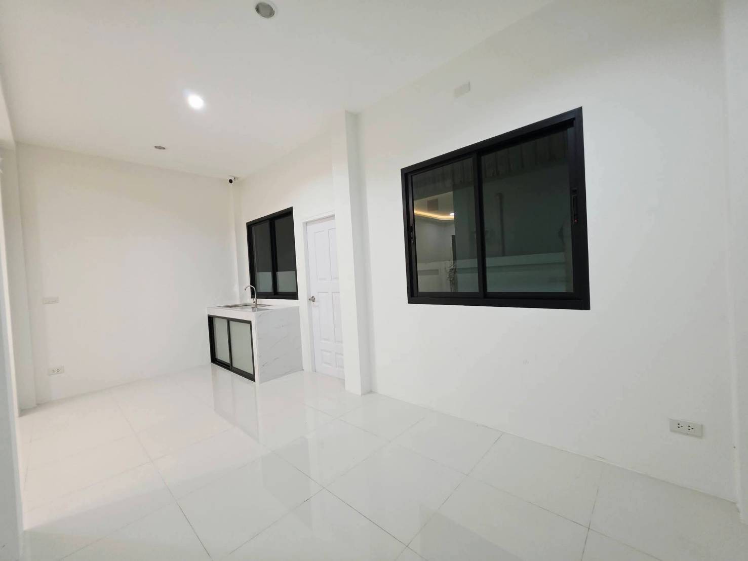หลังสุดท้าย พร้อมโปรพิเศษ!! ทาวน์โฮม 2 ชั้น สร้างใหม่ ติดถนน ทำเลทอง อ.เมือง จ.จันทบุรี  ใกล้บิ๊กซี โลตัสฯ รูปที่ 6