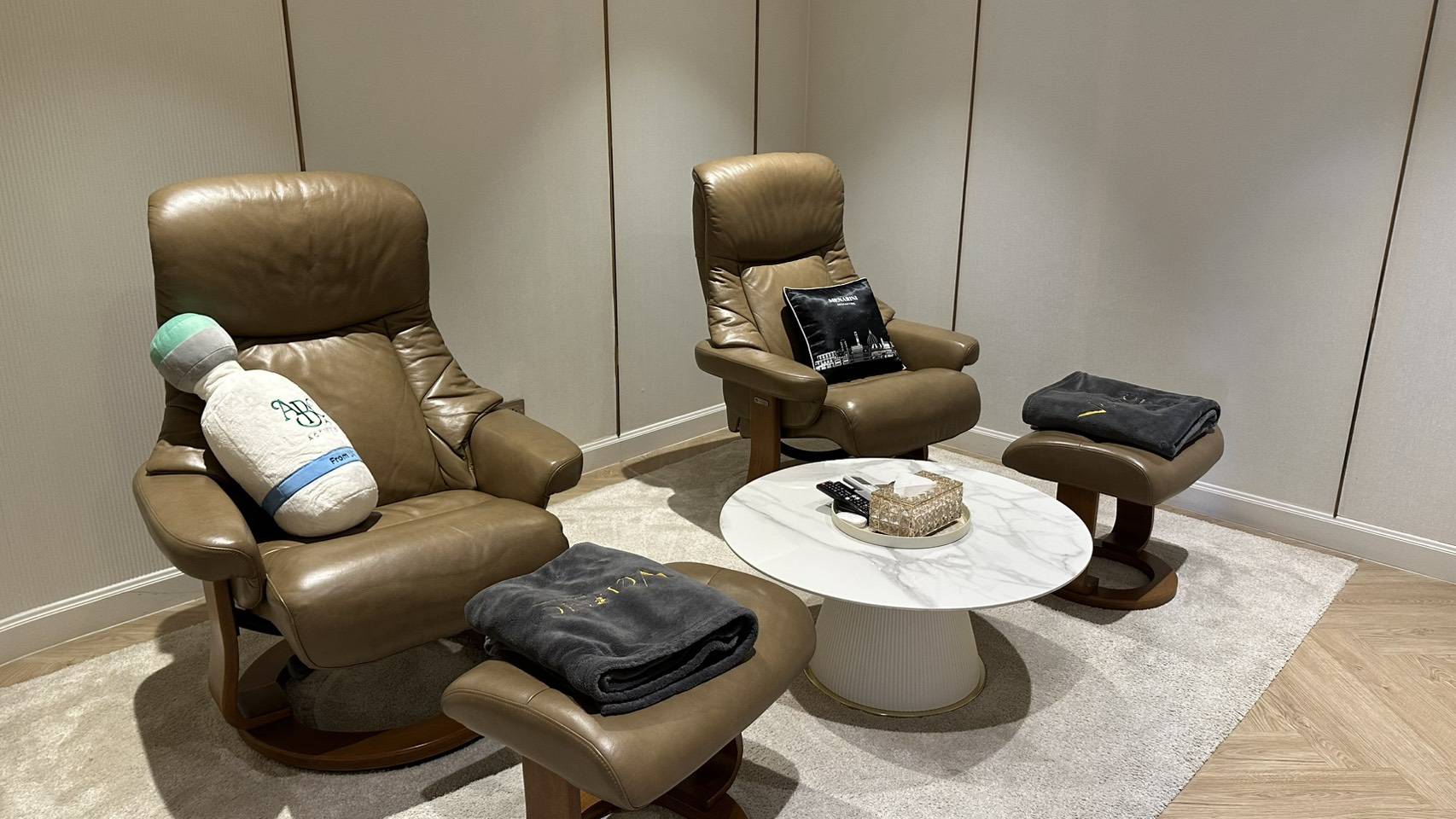 เซ้งด่วน คลินิกความงามหรู 5 ชั้น ติดถนนบางนา-ตราด พร้อมลิฟต์ส่วนตัว ตกแต่ง Modern Luxury พร้อมดำเนินกิจการต่อทันที รูปที่ 4