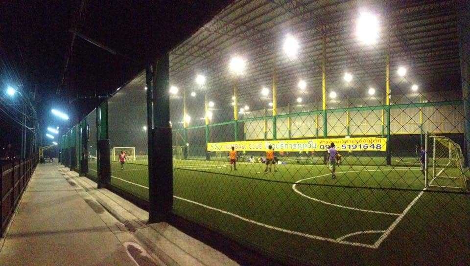 S.W. FOOTBALL CLUB  สนามฟุตบอลหญ้าเทียมในร่ม ค่าบริการถูกที่สุดในย่านนี้ รูปที่ 6