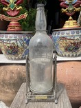 ขวดเหล้าหงส์ทองเก่า ขวดแก้วเปล่า มีขาตั้งเป็นเหล็ก ขวดแก้วใหญ่ ขนาด4500ml