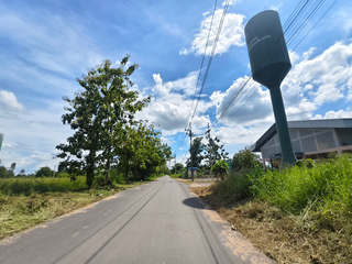  ขายที่ดิน บ้านน้ำซับ ต.นาวังหิน พนัสนิคม ใกล้ตลาดน้ำ 3 วัง  ยกแปลง  5-3-2 ไร่ เพียง  3.9 ล้านบาท ฟรีโอน  รูปที่ 3