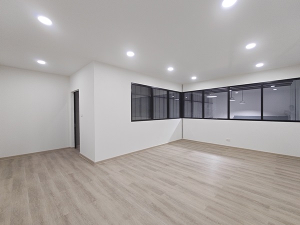 BIZSPACE | ให้เช่าพื้นที่ธุรกิจ พร้อมสำนักงานให้เช่า ทำเลศักยภาพ บนถนนประดิษฐ์มนูธรรม โทร 098-7686969 รูปที่ 7