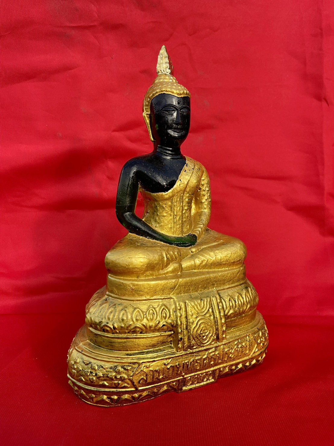 พระแก้วมรกต ปี2500 หน้าตัก5นิ้ว สีเขียวมรกต ปิดสีทอง บล็อกไทย พิมพ์นิยม รูปที่ 6