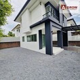 หมู่บ้านเอโทลมัลดีฟส์ บีช ศรีนครินทร์-หนามแดง บ้านสวย ทำเลดี พื้นที่กว้าง เฟอร์นิเจอร์ครบ พร้อมเข้าอยู่