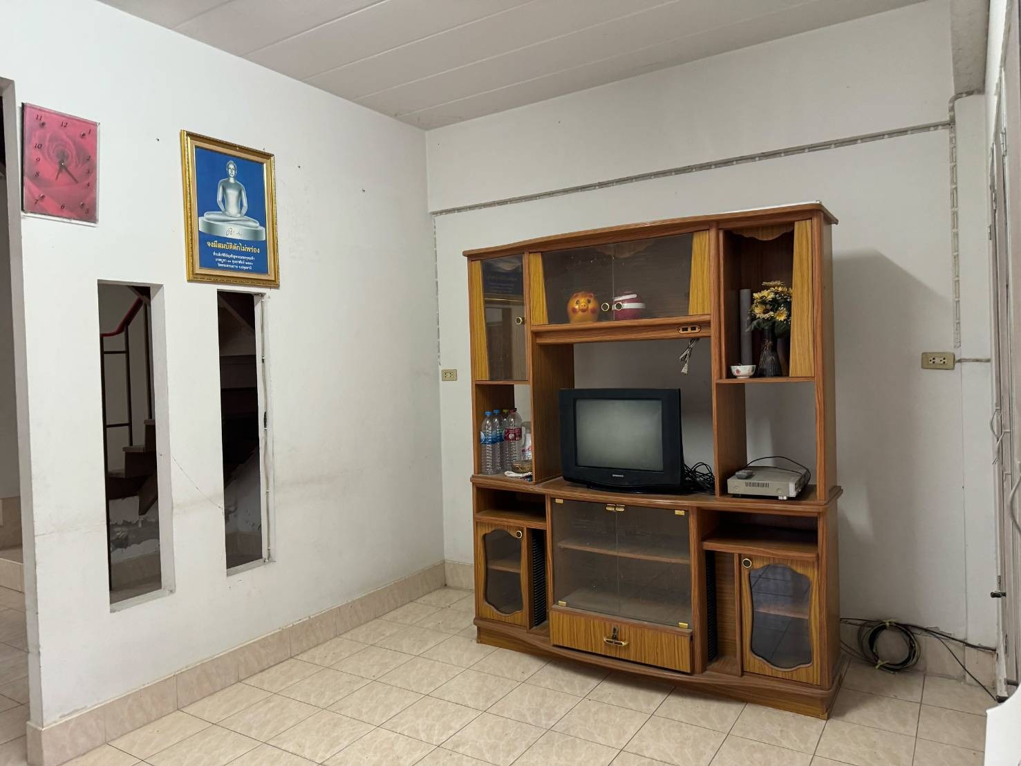 ประกาศขายทาวน์เฮ้าส์ 2 ชั้น ห้องริม หมู่บ้านแฟมิลี่แลนด์ ขนาด 28 ตารางวา ตั้งอยู่ในทำเลดีในตำบลนาป่า อำเภอเมืองชลบุรี ใกล้นิคมอุตสาหกรรมอมตะนคร รูปที่ 4