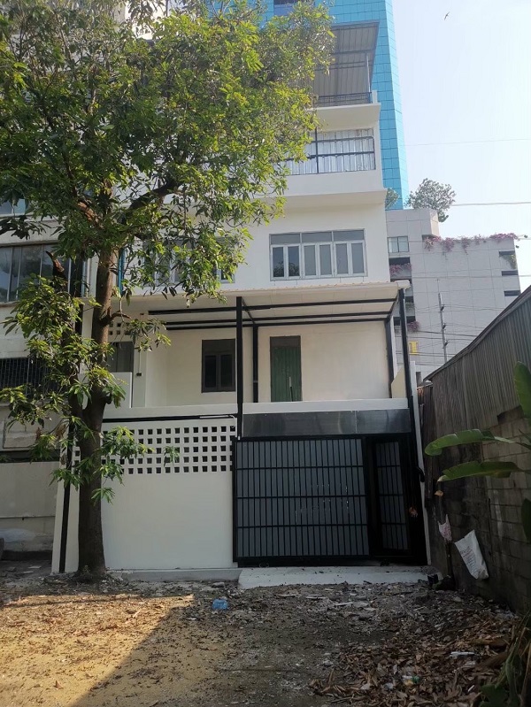 เจ้าของขายเอง ตึกติดถนนใหญ่เพชรบุรีตัดใหม่เยื้องซอยตรงข้ามเข้าทองหล่อ พื้นที่ตึก2ห้อง 3 ชั้นครึ่ง รูปที่ 6
