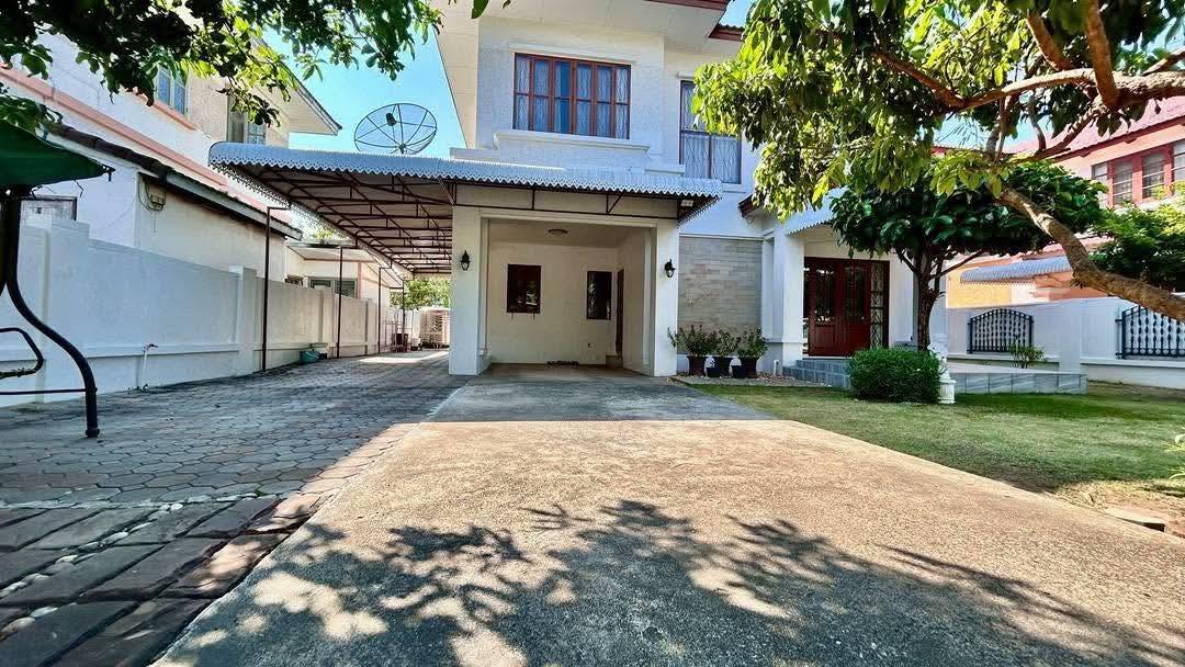 ขายถูกมาก!! บ้านเดี่ยว 2 ชั้น ม.ปาริชาติ ติดถนนใหญ่เส้น 345 อ.เมือง จ.ปทุมธานี ใกล้โรบินสัน เซ็นทรัล รถไฟฟ้าฯ รูปที่ 4